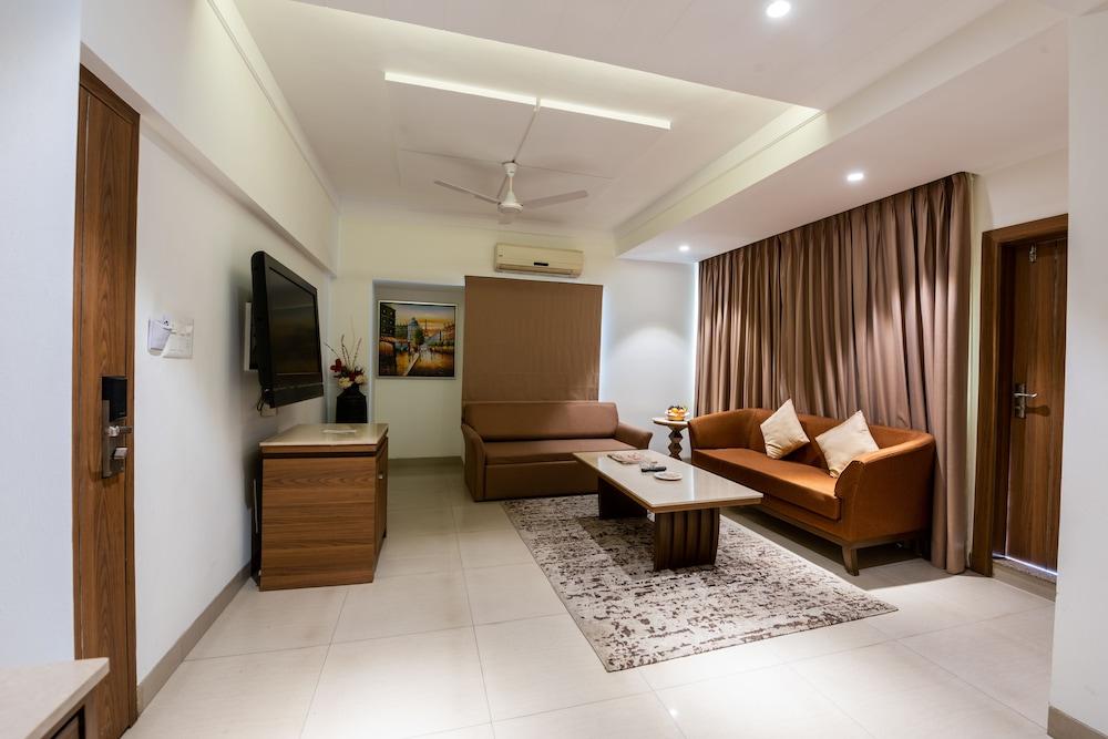 Treebo Trend Surya Nashik Exterior foto