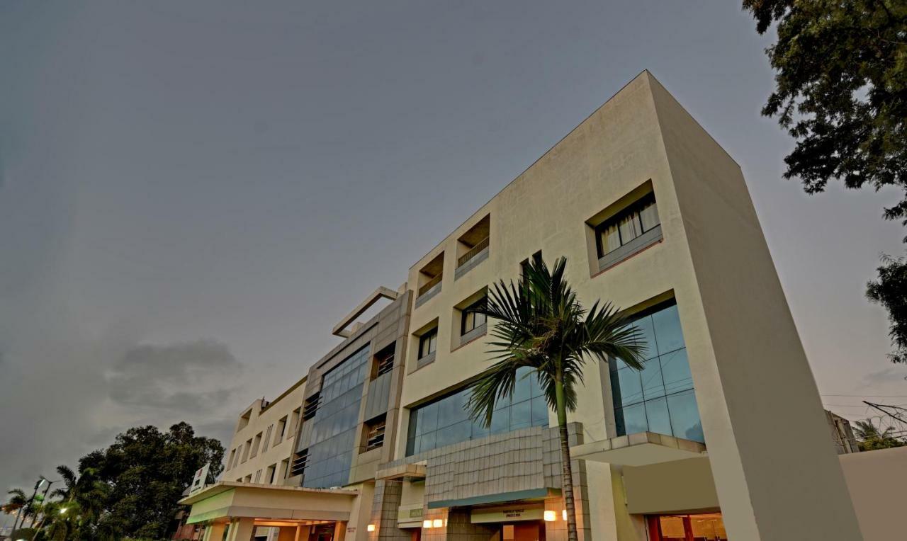 Treebo Trend Surya Nashik Exterior foto