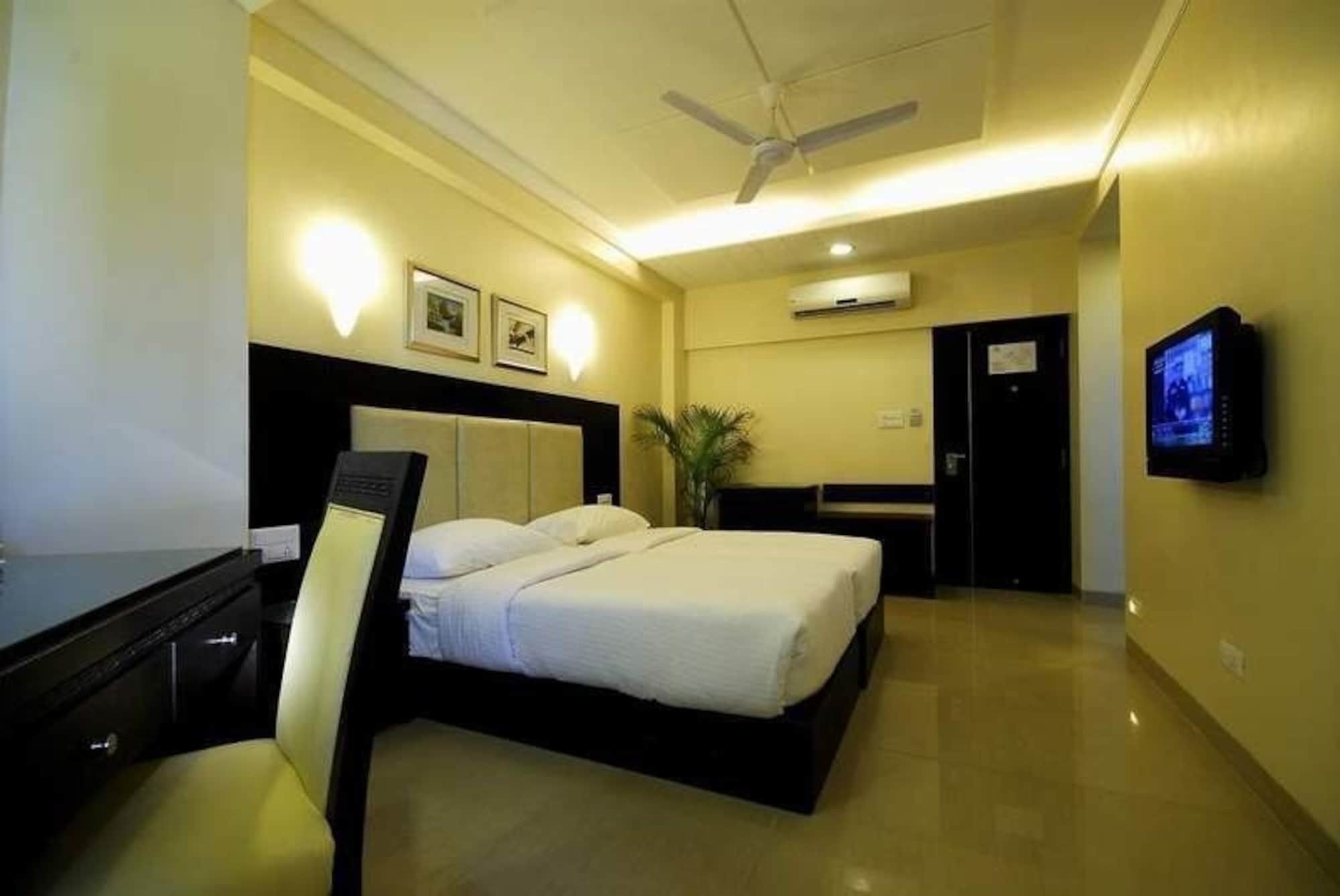 Treebo Trend Surya Nashik Exterior foto