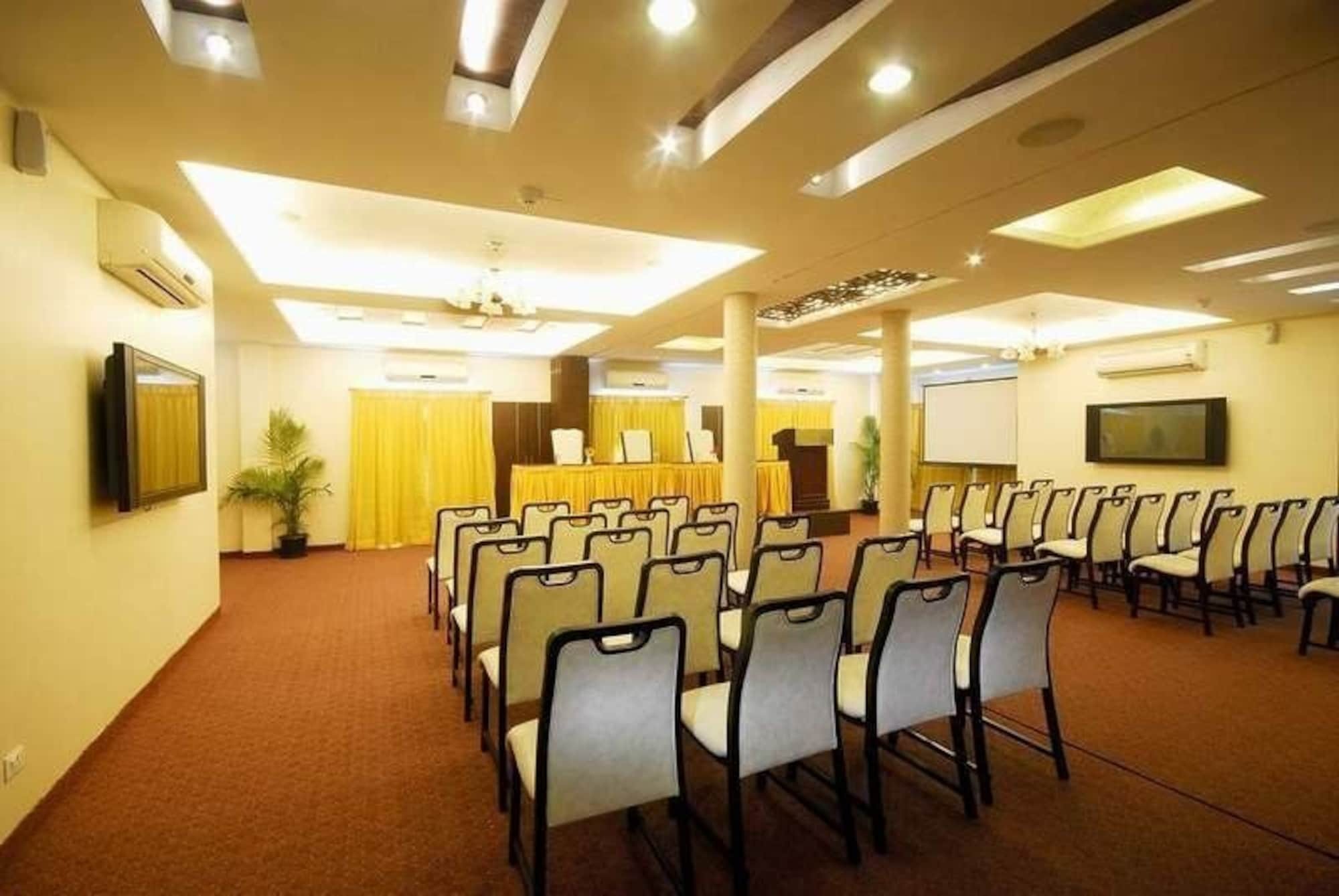 Treebo Trend Surya Nashik Exterior foto